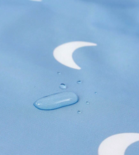 Cargar imagen en el visor de la galería, Babero Impermeable CHIKY NYNO