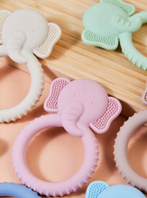 Cargar imagen en el visor de la galería, Mordedera Estrella, Corazon , Elefante y mas CHKY NYNO