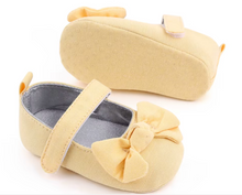 Cargar imagen en el visor de la galería, Zapato Neus Amarillo  CHIKY NYNO