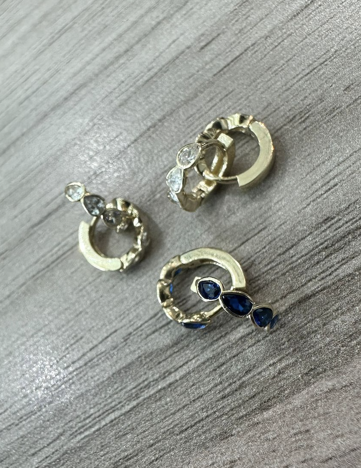 Mini Arracada Con Cz Azul