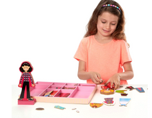 Cargar imagen en el visor de la galería, Melissa &amp; Doug Juego de Muñecas Magnéticas PORFYDYA
