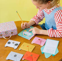 Cargar imagen en el visor de la galería, Petit Collage Kit de manualidades PORFYDYA