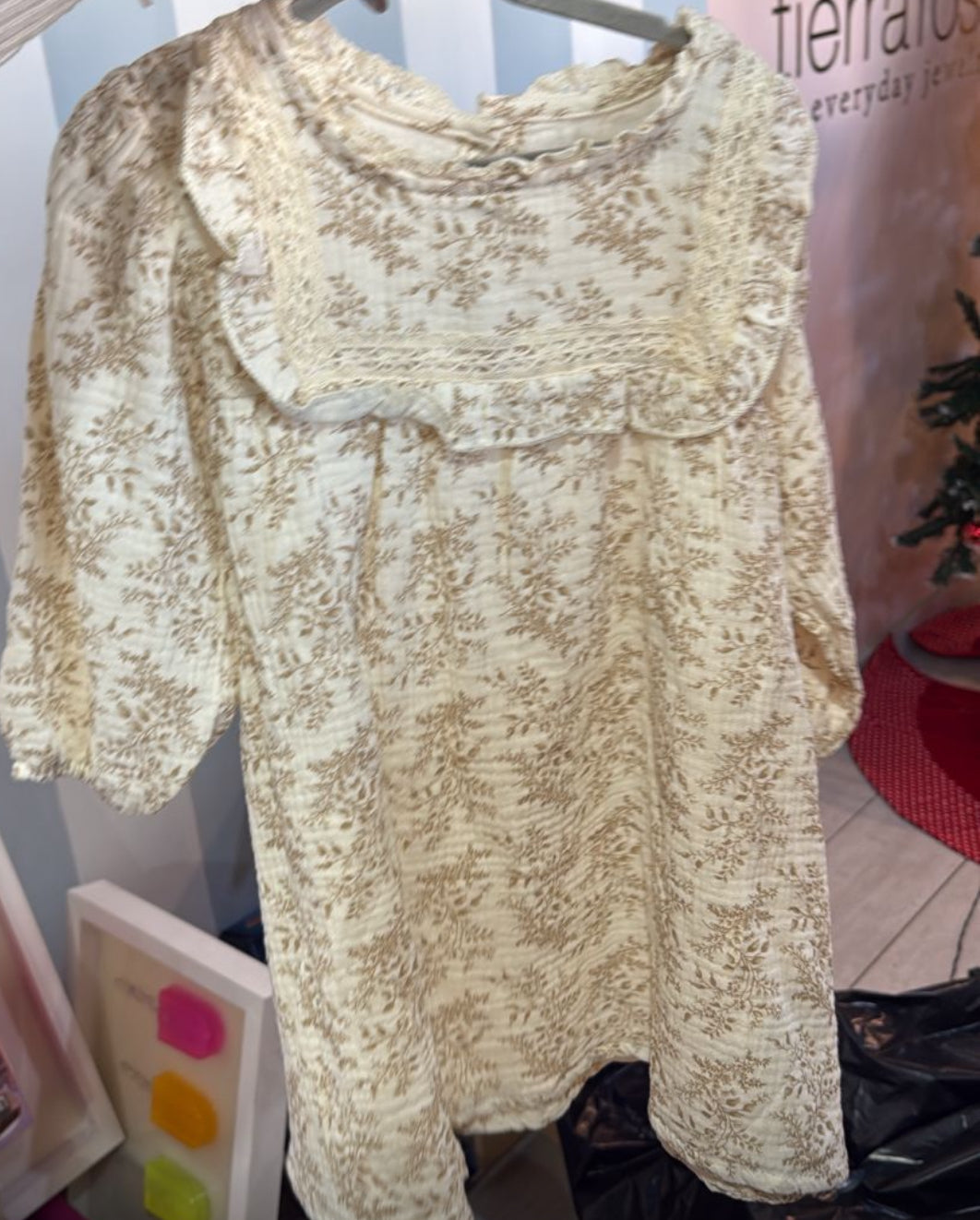 Vestido cafe y blanco con flores
