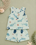 Conjunto ballenas mar