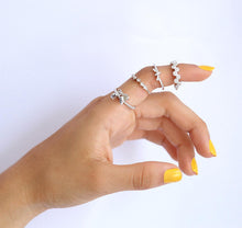 Cargar imagen en el visor de la galería, Anillo Plata Lydia  Talla 7  Plata