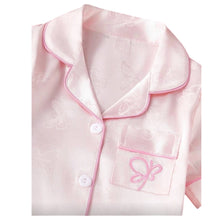 Cargar imagen en el visor de la galería, PIjama de Niña Tres Piezas Mariposas Rosa CHIKY NYNO