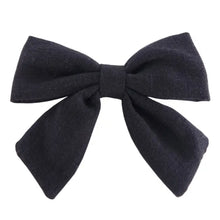 Cargar imagen en el visor de la galería, Par Hair Clips Nara
