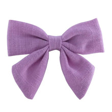 Cargar imagen en el visor de la galería, Par Hair Clips Nara