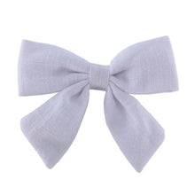 Cargar imagen en el visor de la galería, Par Hair Clips Nara