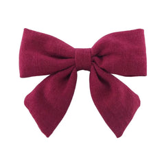 Cargar imagen en el visor de la galería, Par Hair Clips Nara